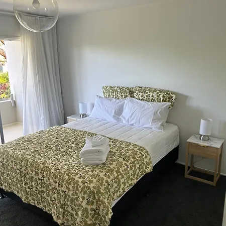 Central Howick Uxbridge Apartments-3