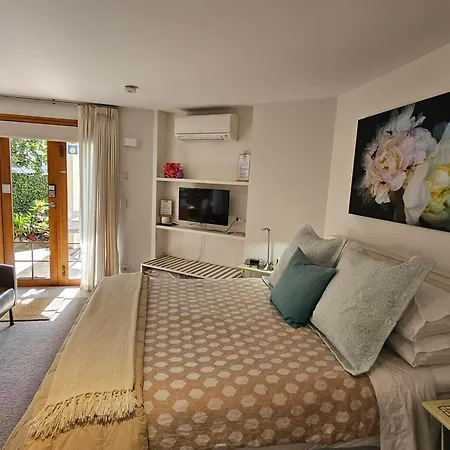 Parnell Garden Suite-3