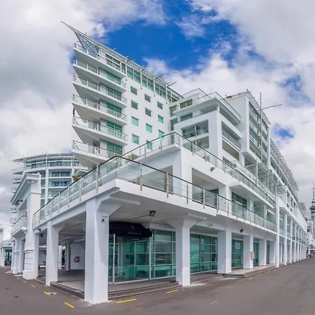 Waterfront Seaview Hotel Apartment - Same Building Block As Auckland Hilton-3