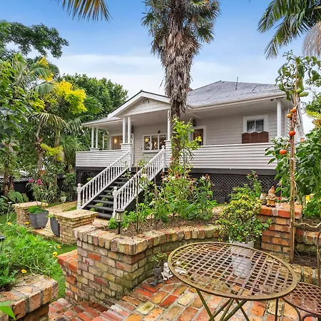 Eden Park Bed And Breakfast Inn-2