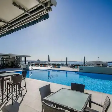 Spacious 1Br Apt Parking, Gym ,Pool By Zodiak Stays-2