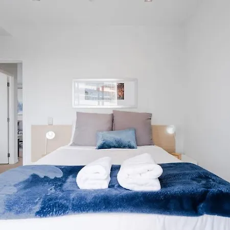 2 Brm Apt - Stunning Harbour Views, Level 24-2