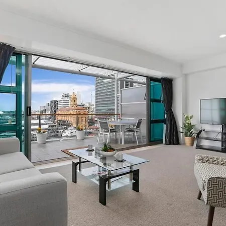 Spacious Water-Front Apartment -Princes Wharf 2219-2