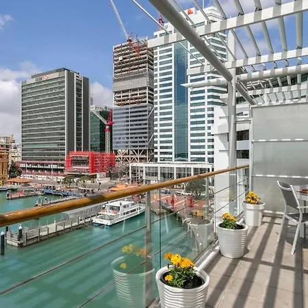 Spacious Water-Front Apartment -Princes Wharf 2219-3