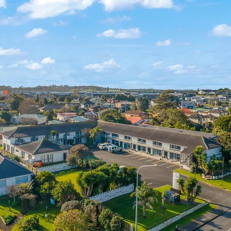 Ellerslie Palms Motel-3