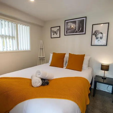 Centrally Located 1 Bedroom Apartment In Auckland-3