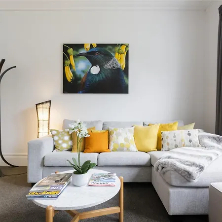 Light-Filled Renovated Villa Walk To Ponsonby Road-2