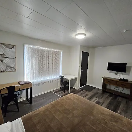 Rockfield Motel-3