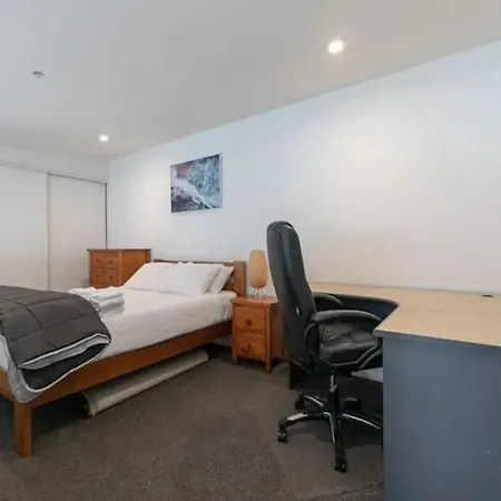 Roomy Loft 2 Bedroom With Free Parking Zodiak Stays-3