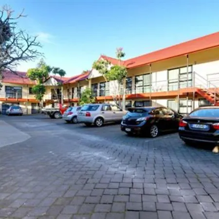 Rayland Epsom Motel-3