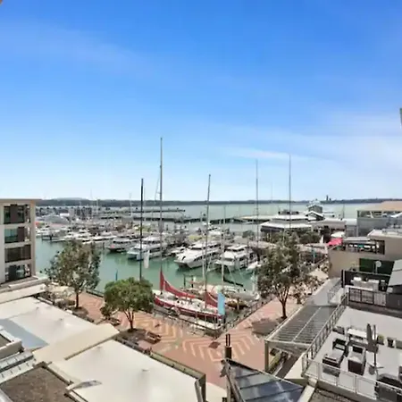 Spacious Apartment On Akl Viaduct With Balcony-3