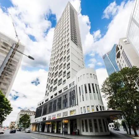 Luxury 2Br Apt Pool, Gym, Prime Spot Zodiak Stays-3