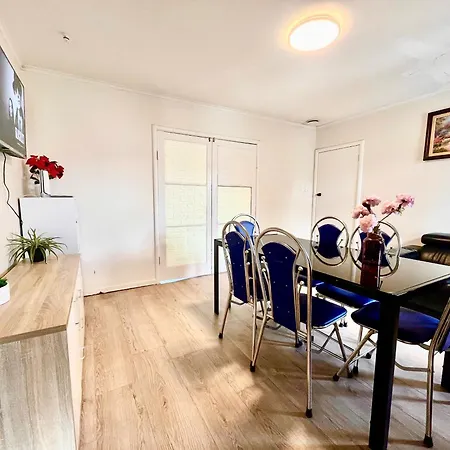 Entire House In Mt Wellington, Central Auckland-2