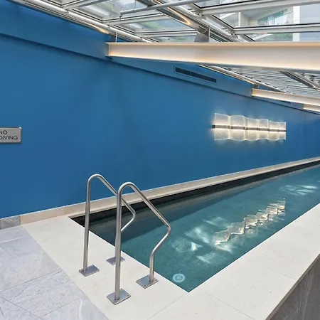 Sky Tower Serenity + Rooftop Pool-2