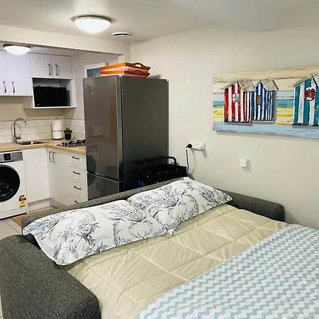 Whitby Studio - Mairangi Bay Beach-2