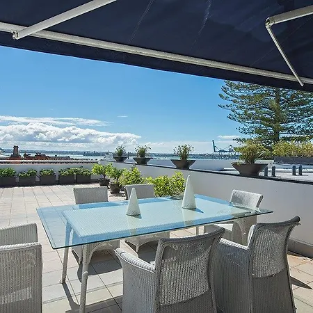 Luxury 3 Bedroom Duplex Penthouse Apartment-3