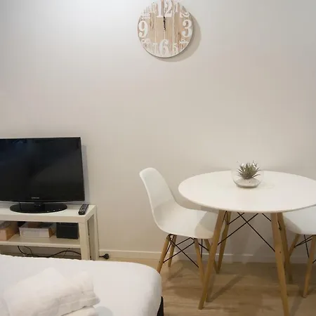 Snug Studio In The Heart Of The City-2