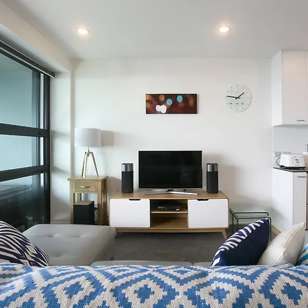 Stunning Views Central Apartment-2