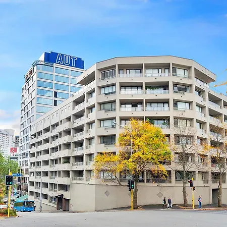 Chic Metro Apartment With Free Parking And Air-Con-2