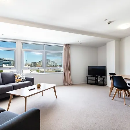 Wonderful Apartment Hobson Gardens-2