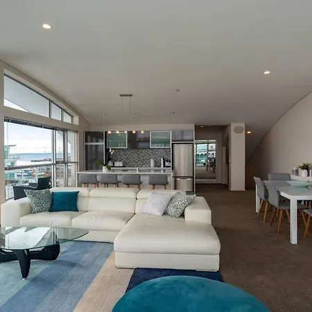 Princes Wharf'S Truly Stunning North-West Loft-3