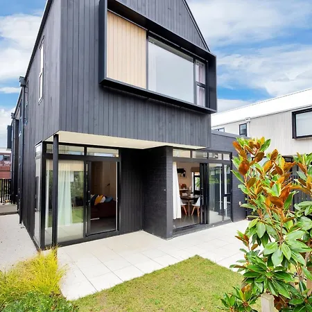 Blissful Breeze Townhouse With Parking And Patio-2