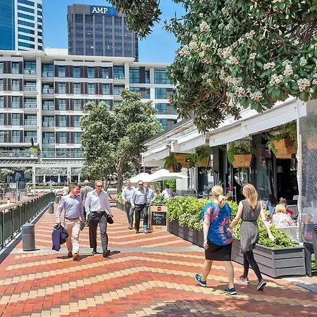 Qv Deluxe Waterfront Apartment - 799-2