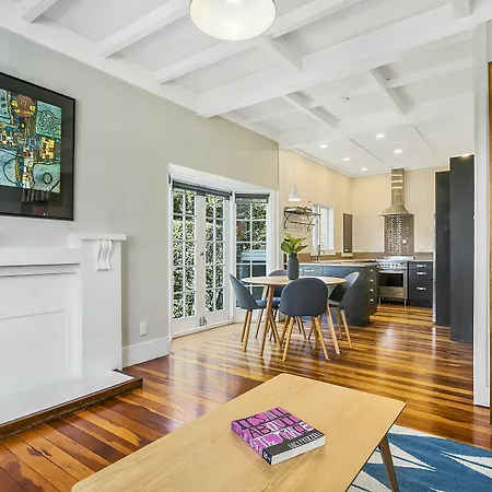 Tranquil Getaway 5 Minutes From The Cbd-3