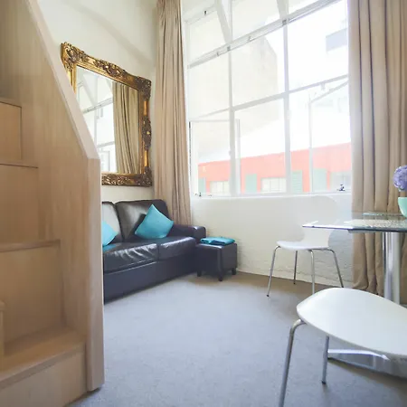 Unique Loft In The Heart Of Auckland-2