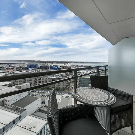 Stylish Penthouse With Sea & City Views-2
