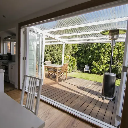 Spacious And Charming Grey Lynn Villa-2