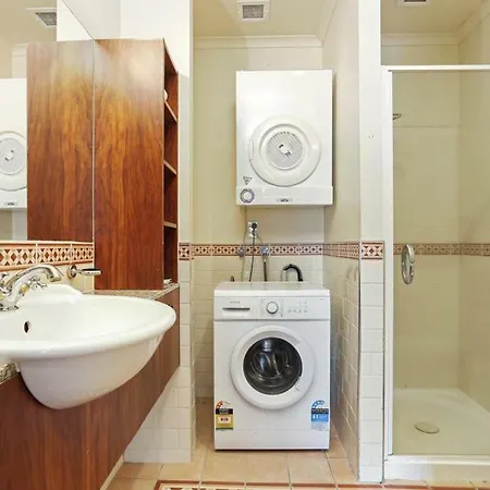 Princes Wharf Waterfront 2 Bed Rooms Apartment Viaduct Cbd-2