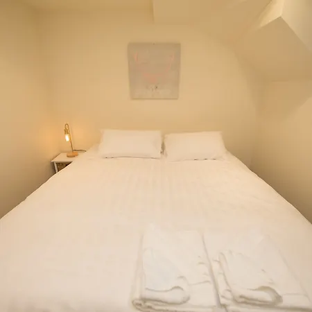 Heart Of The City Hideaway-3