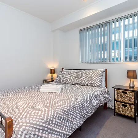Central Two Bedroom On Queen Street-3