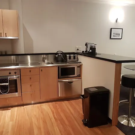 Princes Wharf Boutique Apartment-3