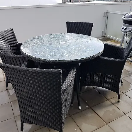 Princes Wharf Boutique Apartment-2