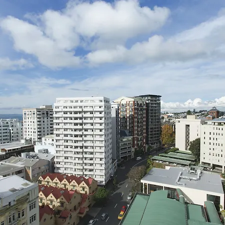 Towny Studio Apartment With Sea Views-3