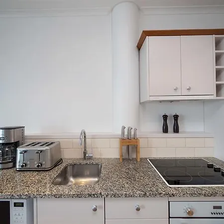 Auckland Waterfront Apartment-3