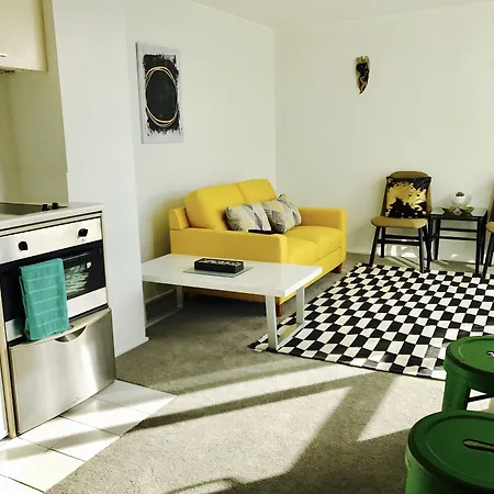 Cosy Two Bedroom High Rise-3