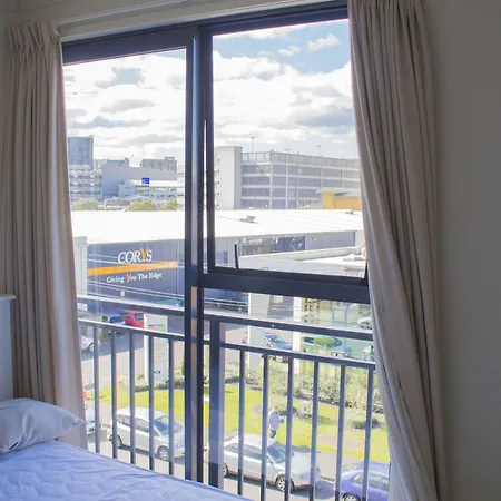 Mount Eden Luxury Apartment-3