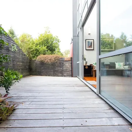 Luxury 4 Bedroom Home With Private Cinema-2