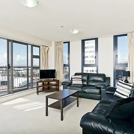 Stunning Seaview 2 Bedroom Apartment-3