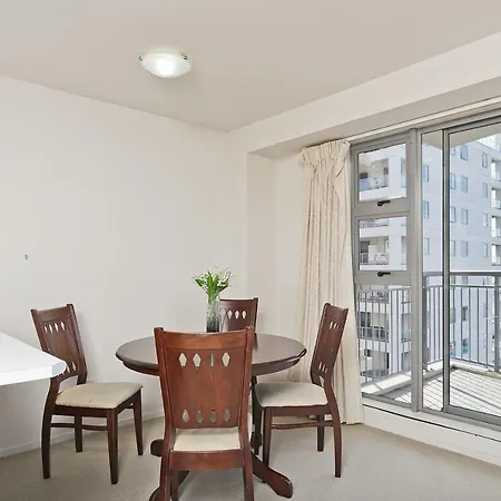 Stunning Seaview 2 Bedroom Apartment-2
