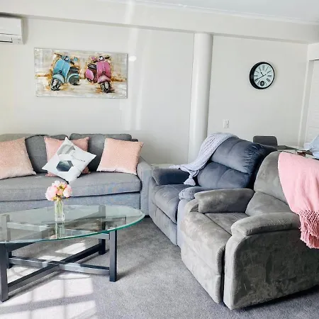 Princes Wharf Waterfront - Comfortable Luxury-3