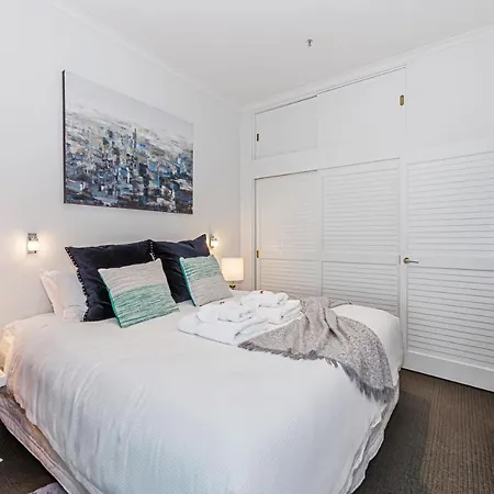 Princes Wharf - Absolute Waterfront & Great Views-3