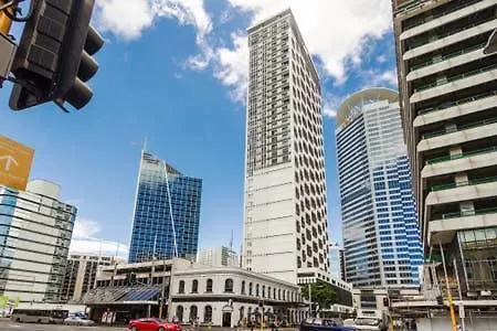 2 Bedroom Unit. Fabulous City/Harbour Views Lvl 28-3