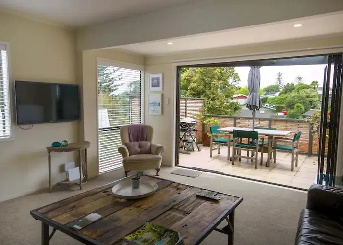 Privé Bright 2 Bedroom Home In East Auckland