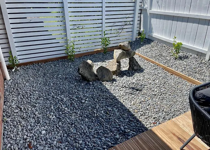 Entire 3 Bedroom House! Best Location!! Auckland Privée
