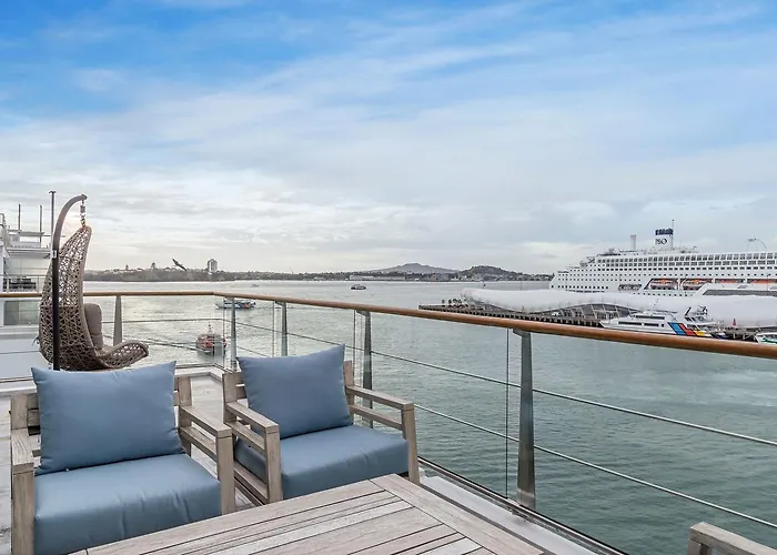 Princes Wharf 1Br Sub-Penthouse With Panoramic City & Ocean Views Auckland